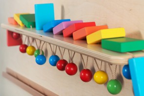 Тактильно-развивающая панель “Разноцветное домино” - fgospostavki.ru - Казань